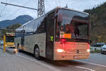 Mercedes-Benz Integro (I-8045AX) als Schienenersatzverkehr f�r die Arlbergbahn am Bhf. Imst-Pitztal. Aufgenommen 21.10.2025.