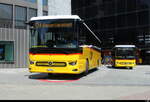 Postauto - Zwei Mercedes Intouro  VS  113000 und VS 372637 vor dem Bahnhof Visp am 20.07.2026