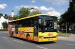 Bus Aue / Bus Erzgebirge: Setra S 315 UL der Fahrschule Herrl (Verkehrsbildungszentrum Erzgebirge), aufgenommen im Juli 2018 im Stadtgebiet von Aue (Sachsen).