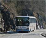 (AK 7902)  An noch leicht mit Eis behangenen Felsen fuhr am 18.02.2013 dieser Setra S 315 UL, der Busfirma Simon aus Diekirch, nahe Goebelsmühle an mir vorbei.