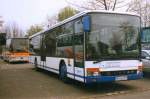 Setra S315 NF, aufgenommen im August 1998 auf dem Parkplatz der Westfalenhallen in Dortmund.