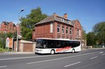 Setra S 415 LE business vom Omnibusbetrieb Wollschläger, aufgenommen im Mai 2016 am Zentralen Omnibusbahnhof in Gotha.