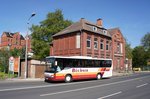 Setra S 412 UL vom Omnibusbetrieb Gerd Büchner, aufgenommen im Mai 2016 am Zentralen Omnibusbahnhof in Gotha.