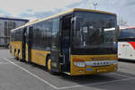 VV 2113, Setra S 418 Le von Voyages Vandivinit, stand auf dem Busparkplatz in der Stadt Luxemburg.
