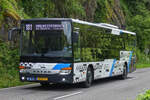 AM 5572, Setra S 415 LE, von Autocars Meyers, auf der Linie 181 Ettelbrück – Obereisenbach, gesehen kurz hinter Vianden.