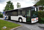 Setra S 415 NF von Gitschtal Reisen - Wastian GmbH, am 26.5.2016, geparkt bei der Haltestelle Weißbriach.