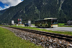 Ein SETRA S 415 NF von Christophorus Reisen, fährt zur Haltestelle Mayrhofen Bahnhof, um von dort aus auf der Kfl.
