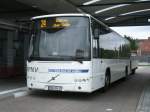 Nach Göhren fuhr Dieser VOLVO 8700 mit Fahrradanhänger,am 29.Juli 2012,vom Busbahnhof in Bergen/Rügen.