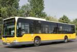 Stadtbus auf der Linie 240 kurz vor der Endstelle Storkower Strasse in Berlin, Juni 2008