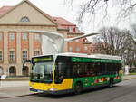 Mercedes Citaro II 4699 der BVG in Berlin Siemensstadt vor dem Siemens Verwaltungsgebäudes am Rohrdamm / Nonnendammallee am 27. Januar 2018.