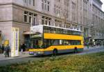 BVG 3061, ein MAN ND202, aufgenommen im September 1999 in Berlin am Wittenbergplatz / Kadewe.