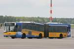 Gelenkbus Solaris Urbino der BVG bei den Besuchertagen auf dem Vorfeld des neuen Flughafens Berlin-Brandenburg BER  Willy Brandt  am 12.5.2012