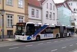 CeBus Celle ( CE-C 2572 ) steht am 16.07.2016 in Celle am Schlossplatz als Linie 3 nach Vorwerk