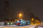 Mitte Januar 2021 hat der Schnee auch Düsseldorf und Umgebung erreicht. Stellvertretend für die Wettersituation zeige ich hier Wagen 8148 der Rheinbahn am Neuenhausplatz in Erkrath kurz vor seiner Weiterfahrt zur Erika-Siedlung in Hilden.