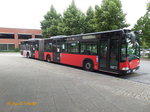 VHH 0329 (HH-LV 1212) MB O 530 G (EZ 2003) am 16.7.2016, auf der Linie 133, Richtung Glinde Am Sportplatz, Pause an der  Haltestelle U-Steinfurther Allee,  