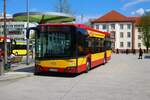 Hanauer Straßenbahn Solaris Urbino 12 Wagen 36 am 14.04.23 in Hanau Freiheitsplatz