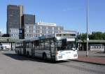 Mercedes O 405, auf der Linie 700, am ZOB in Hannover, am 27.06.2011.