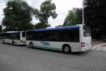 Busanhger und Bus von hinten gesehen, am 20.08.2013 in Lehrte.