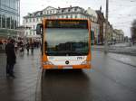 Ein neuer RNV Bus der Linie 35 in Heidelberg am Bismarckplatz am 27.11.10
