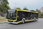 MAN Lions City Hybridbus wartet am 24.08.2026 an der Haltestelle beim Bahnhof L�rrach.