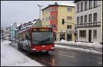 22.12.10: Wagen Nr. 420 (Mercedes-Citaro) als Gelenkbus auf dem Weg zum Eicholz, whrend im vorweihnachtlichen Ldenscheid
die verdreckten Reste vom Schneechaos noch am Straenrand liegen  :-(