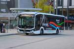 Stadtverkehr Maintal MAN eLions City am 24.10.26 in Hanau Freiheitsplatz 