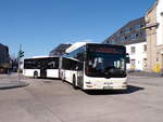 Zusehen ist ein MAN Lions City A23 CNG Gelenk Bus (Wagen 105) der Marburger Verkehrs Gesellschaft (Ehemalig Marburger Stadtwerke) vor dem Hauptbahnhof in Marburg am 8.4.2025