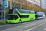 Flixbus Neoplan Skyliner am 03.12.22 in Frankfurt am Main 