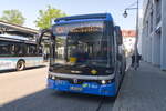 Ebusco der MVG, Bus Nr. 4025 (M-VG 4025) als Linie 100 an der Haltestelle Ostbahnhof. Aufgenommen 2.9.2021.