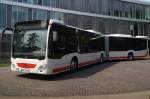 Der erste Citaro C2 der Stadtwerke Neuss. Kurz nach seiner Auslieferung am 16.07.2013 stellte man den Bus quasi auf den Präsentierteller perfekt ab, leider nur im Gegenlicht! :(


