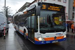 Am 04.12.2015 fährt WI-QN 313 auf der Linie 28 durch die Innenstadt von Mainz. Aufgenommen wurde ein Mercedes Benz Citaro der 2. Generation Low Entry.
