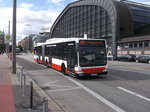 7152 der Hamburger Hochbahn aufgenommen auf der Linie 109 in Richtung Hauptbahnhof/ZOB.
