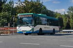 Iveco-Irisbus Crossway von Regionalverkehr Oberbayern (M-RV 9421) als Linie 370 in Wolfratshausen, Sauerlacher Straße. Aufgenommen 25.8.2022.