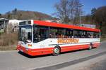 Bus Rheinland-Pfalz: Mercedes-Benz O 407 (BIR-WR 78) vom Omnibusbetrieb Westrich Reisen GmbH, aufgenommen im März 2021 in Herrstein, einer Ortsgemeinde im Landkreis Birkenfeld.