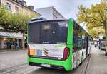 Heckansicht des MAN Lion's City 12C, Wagen 540, Stadtwerke Baden-Baden, am Augustaplatz am 26.09.2025