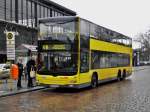 MAN Lion's City DD (Doppelstock) auf der Linie X10 nach Berlin Zehlendorf Andreezeile am S+U Bahnhof Zoologischer Garten.(23.12.2014)
