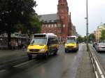 MB Sprinter City 35 Wg.8718 und 8720 (Taxi-Innung), S+U Rathaus Steglitz am 13.6.15