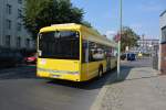 B-V 1686 fährt am 04.09.2015 auf der BVG Buslinie 204. Aufgenommen Berlin Hertzallee, Solaris Urbino 12 Electric.
