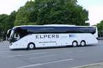 #busretten -Buskorso, hier mit einem Setra S 519 HD /Elpers Reisen nebst Skelett Modell.