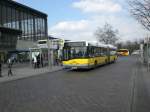 Solaris Urbino auf der Linie X9 nach Flughafen Tegel am S+U Bahnhof Zoologischer Garten. 