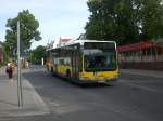 Mercedes-Benz O 530 II (Citaro Facelift) auf der Linie 351 nach Buch Lindenberger Weg/Stadtgrenze am S-Bahnhof Buch.