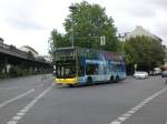 MAN Lion's City DD (Doppelstock) auf der Linie M29 nach U-Bahnhof Hermannplatz am U-Bahnhof Grlitzer Bahnhof.