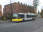 MAN Niederflurbus 2. Generation auf der Linie 133 nach U-Bahnhof Alt-Tegel an der Haltestelle Tegel-Center.