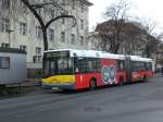 Solaris Urbino auf der Linie 109 nach Flughafen Tegel an der Haltestelle Hertzallee.