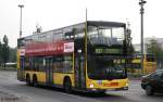 BVG 3346 (B V 3346) macht Werbung fr Leiser.
Berlin Spandau Bahnhof, 9.8.2010.