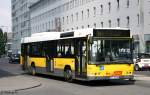 BVG 1355 (B V 1355).
Berlin Ostbahnhof, 9.8.2010.