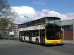 MAN Lion's City DD (Doppelstock) auf der Linie 100 nach S+U Bahnhof Alexanderplatz an der Haltestelle Hertzallee.