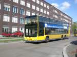 MAN Lion's City DD (Doppelstock) auf der Linie M46 nach U-Bahnhof Britz-Süd an der Haltestelle Hertzallee.