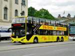 Viseon-Doppeldecker Sightseeing-Bus an der Haltestelle Mitte Staatsoper.(15.6.2013) 