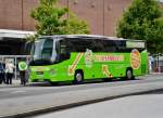 VDL Futura) im Auftrag der Firma MEINFERNBUS.DE nach Göttingen am ZOB Düsseldorf.(10.9.2014)   